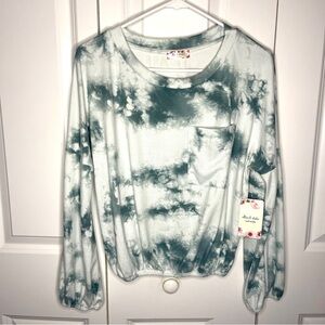 NWT Altar’d State Tie Dye Elastic Hem Cropped Shirt Size Small Blue White New